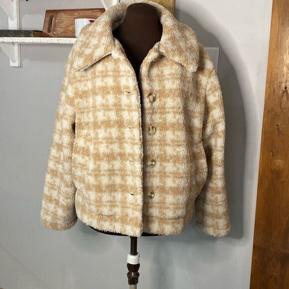 Blu Pepper tan and cream plaid shacket jacket coat women’s size medium cozy fall - Picture 1 of 13